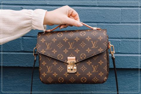 contrefacon louis vuitton|false Louis Vuitton logos.